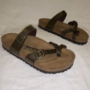 Women’s 38 US L7 / M5 Regular BIRKENSTOCK MAYARI Birko-Flor Golden Brown Sandals